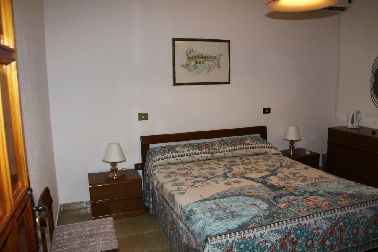 سارّوتش Villa Adelina المظهر الخارجي الصورة