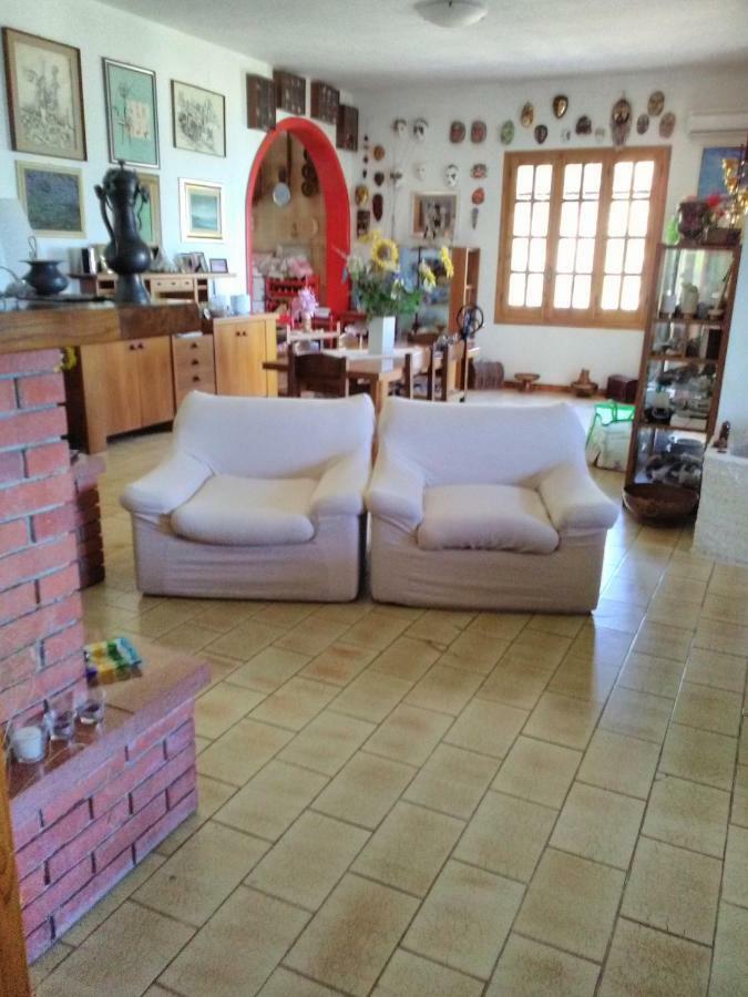 سارّوتش Villa Adelina المظهر الخارجي الصورة