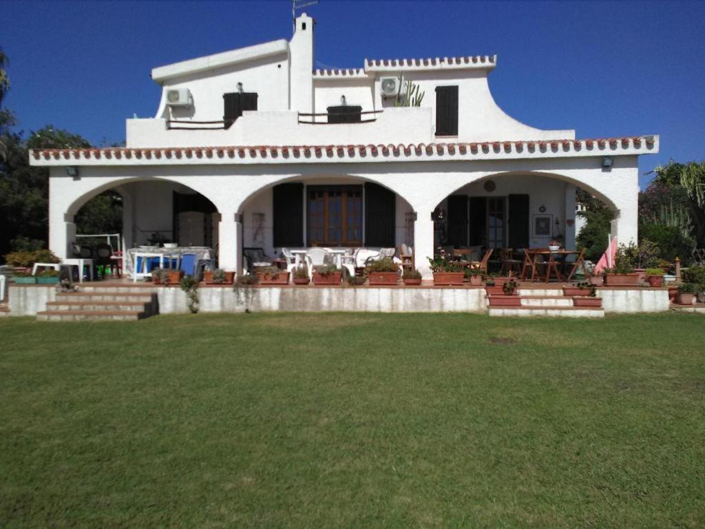 سارّوتش Villa Adelina المظهر الخارجي الصورة